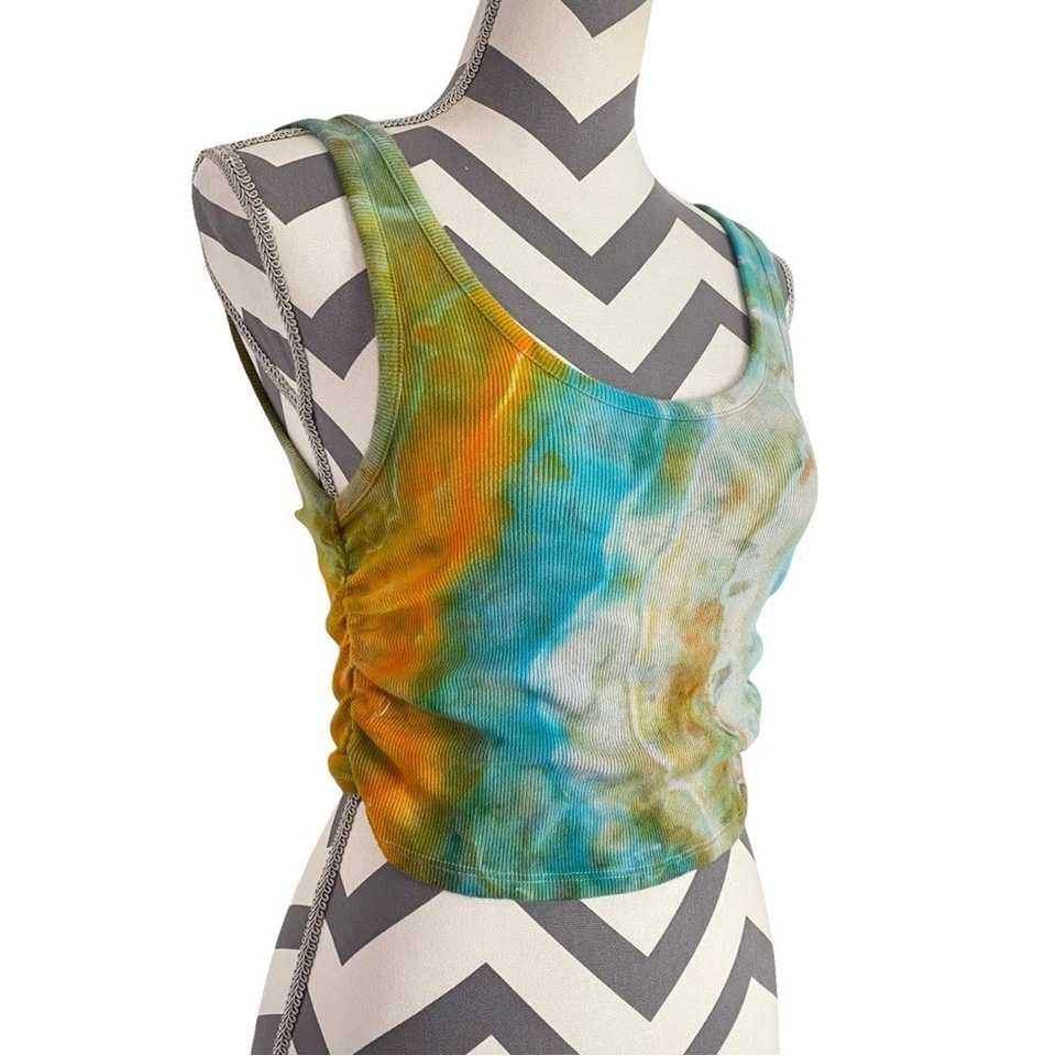 Camiseta sin mangas Geode Tie Dye hecha a mano corta para mujer talla mediana acanalada azul dorado acanalada Foto 3 de 4