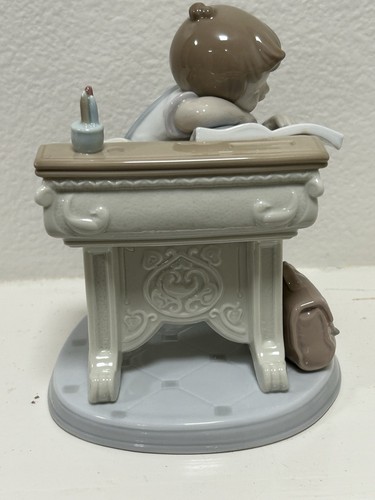 Lladro 6801 “Sleeping Scholar” Figurine – Boy at Desk – With Box - Picture 2 of 5