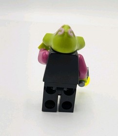 LEGO Alien Pilot minifigure 7067 7025 7050 853301 Space Alien Conquest