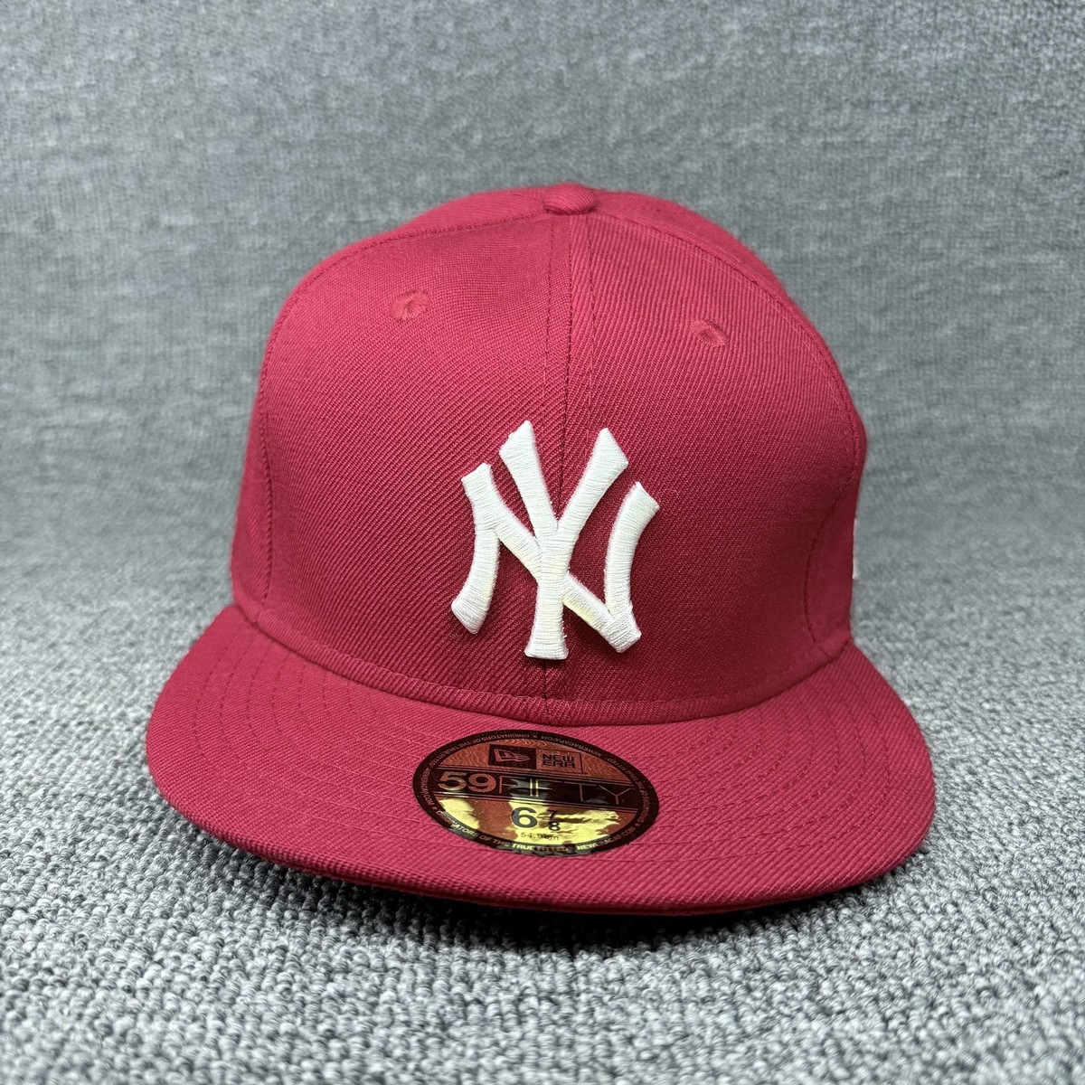 New Era 59FIFTY NY New York Yankees Fitted Hat Burgundy White size 6 7/8 Cotton