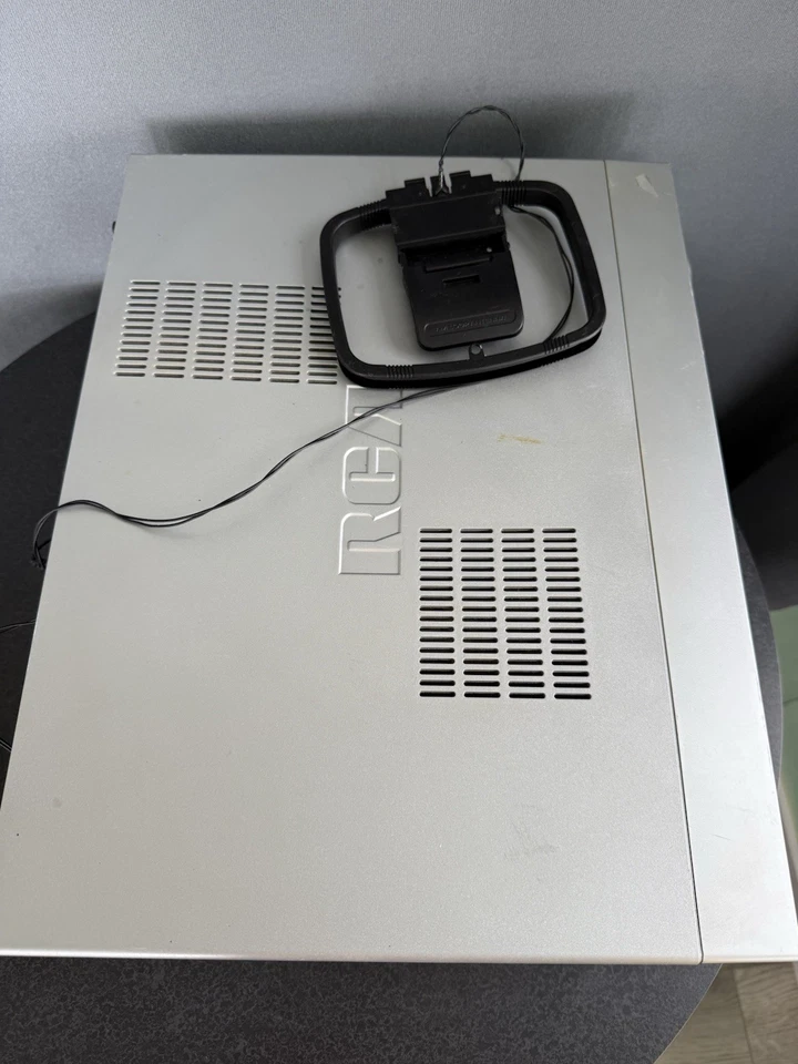 RCA RT2760 Home Theater AV Stereo Receiver 170W No Remote Powers On Silver - Image 4 of 4