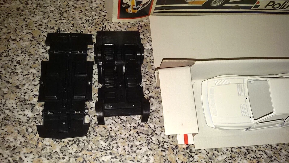 KIT AUDI 4 SPORT RALLY POLISTIL SCALA 1/25 NEW IN BOX CON DECALS E ISTRUZIONI - Immagine 3 di 4