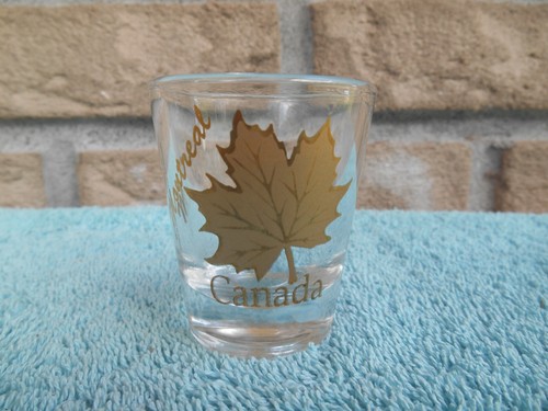 COLLECTION OF 2 CANADA TRAVEL SOUVENIR SHOT GLASSES - Picture 6 of 13