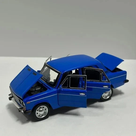 LADA 1500 Rouge 1980 – Miniature IXO échelle 1:43, CLC570N, Quasi Neuve Sous Blister