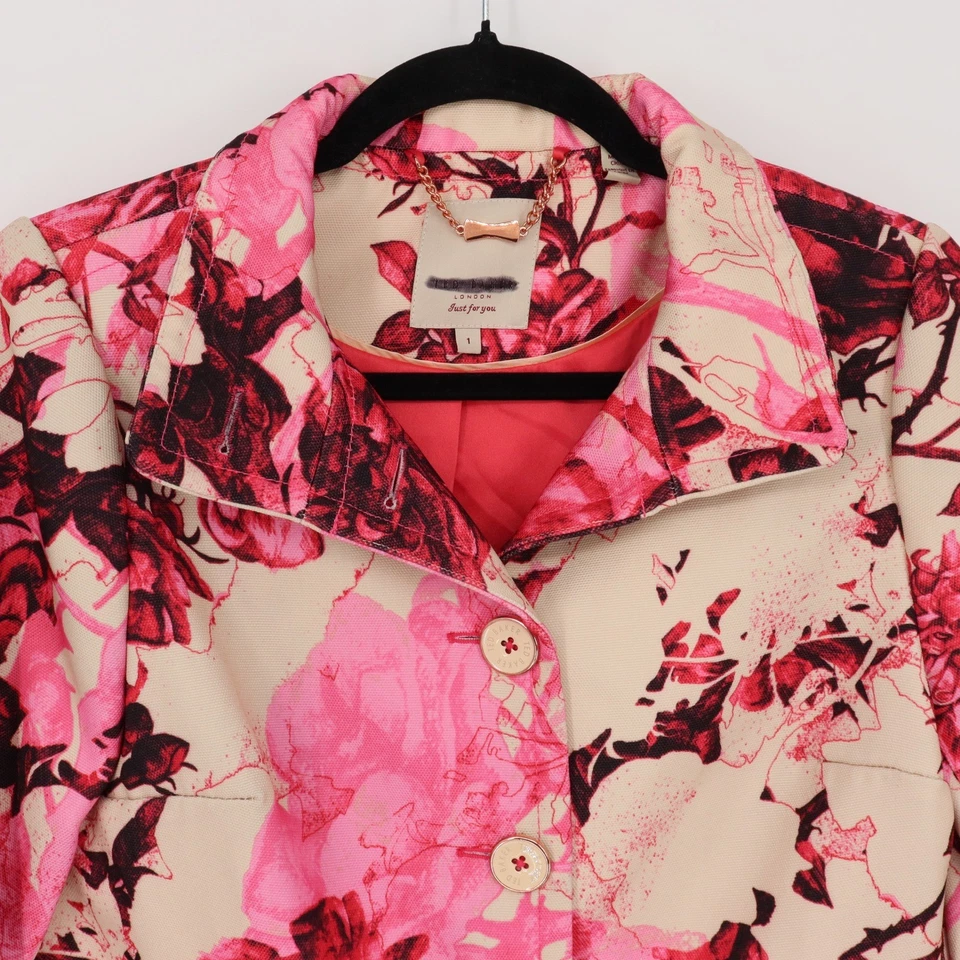 Женский блейзер Ted Baker London с цветочным рисунком размер 1 укороченная куртка с розовыми розами - Изображение 2 из 4