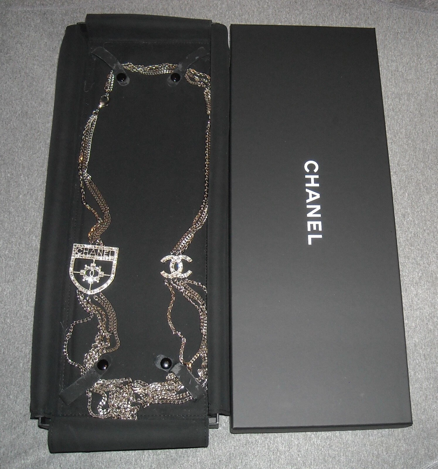 Collana Chanel Multifilo Nuova con Scatola Autentica Bellissima Strati Con Logo Chanel