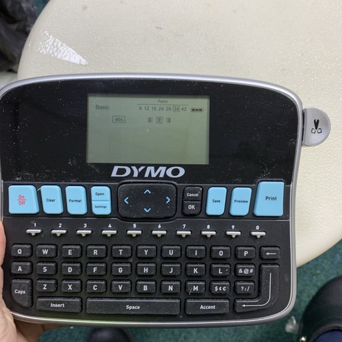 Dymo Labelmanager 360D Label Maker *SCREEN PARTLY BROKEN* - Picture 7 of 9