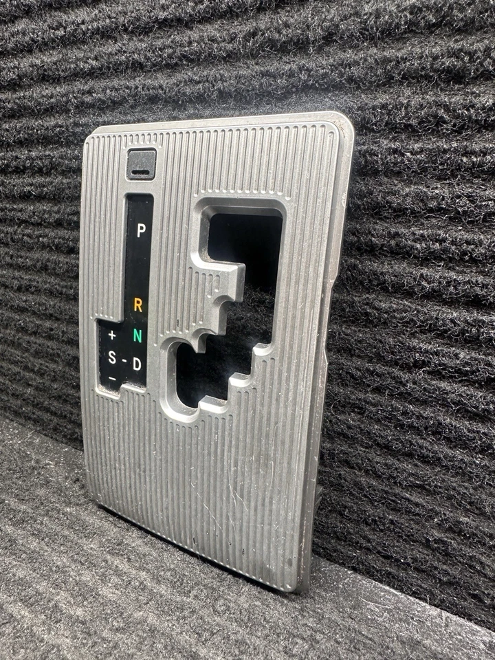 Scion XB 2008-2011 consola central cambio automático bisel cubierta moldura plateada AQ Foto 4 de 4