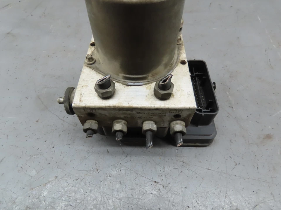 Ford Transit 350 ABS Pump Unit 2.0TDCI 2021 - KK212B373AN - Image 3 of 4