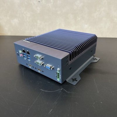 Advantech MIC-7700 Desktop Compact Fanless