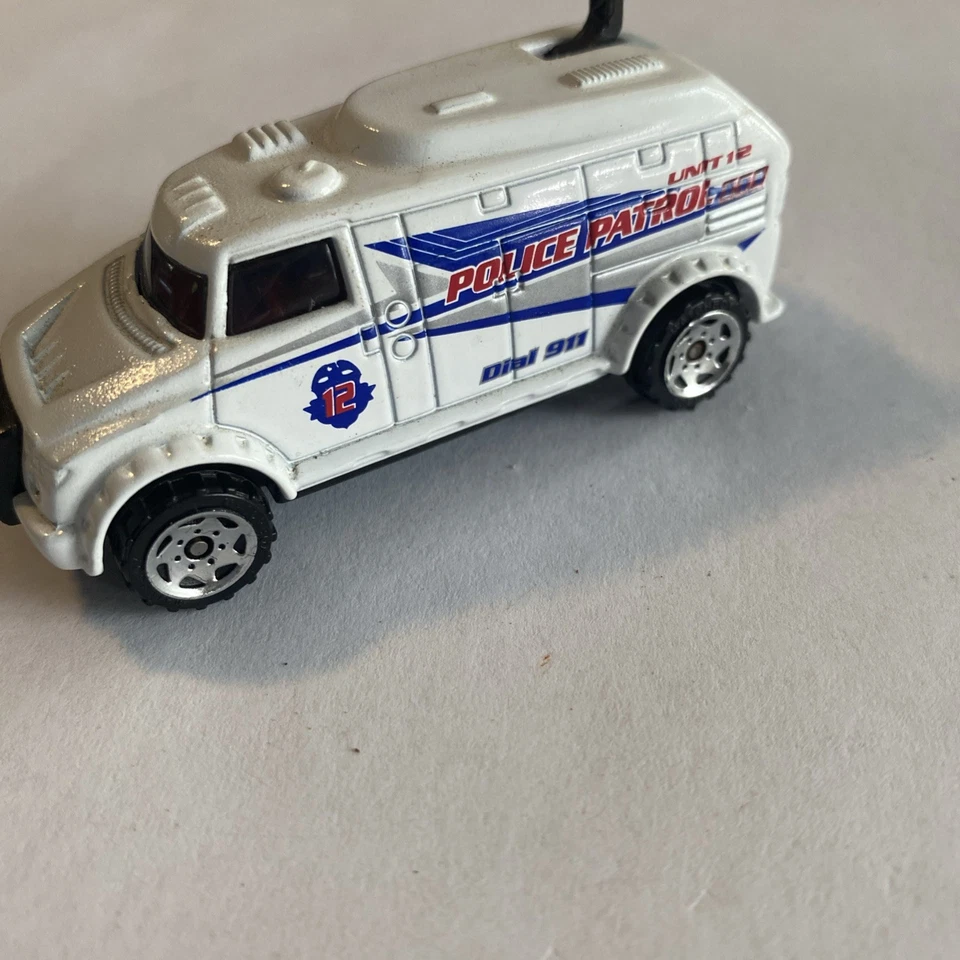 Matchbox 2001 Police #51 Police Robot Truck Opening Side Door - Nice   - Image 2 of 4
