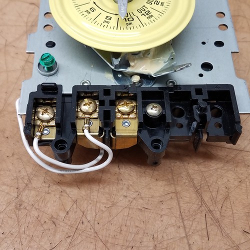 Interruptor de tiempo mecánico Intermatic T101M, 120 VCA, polo único, tiro único - NUEVO - Imagen 5 de 8