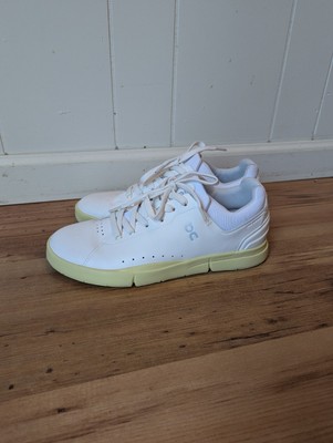On Cloud The Roger Advantage Size 10 Women Tennis Sneakers White/Hay Running