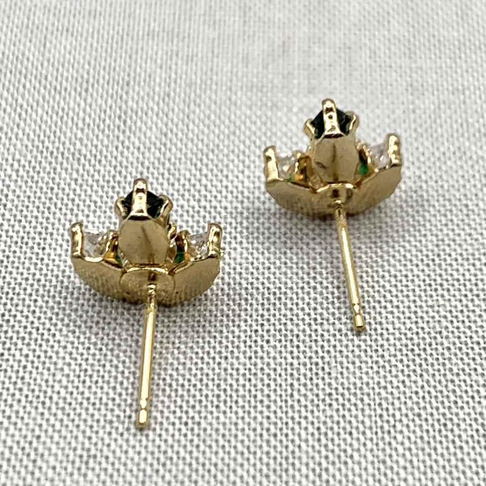 Pendientes de circonita cúbica verde y transparente corte marquesa de 1,5 quilates diseño hoja de hiedra y relleno de oro Foto 4 de 4