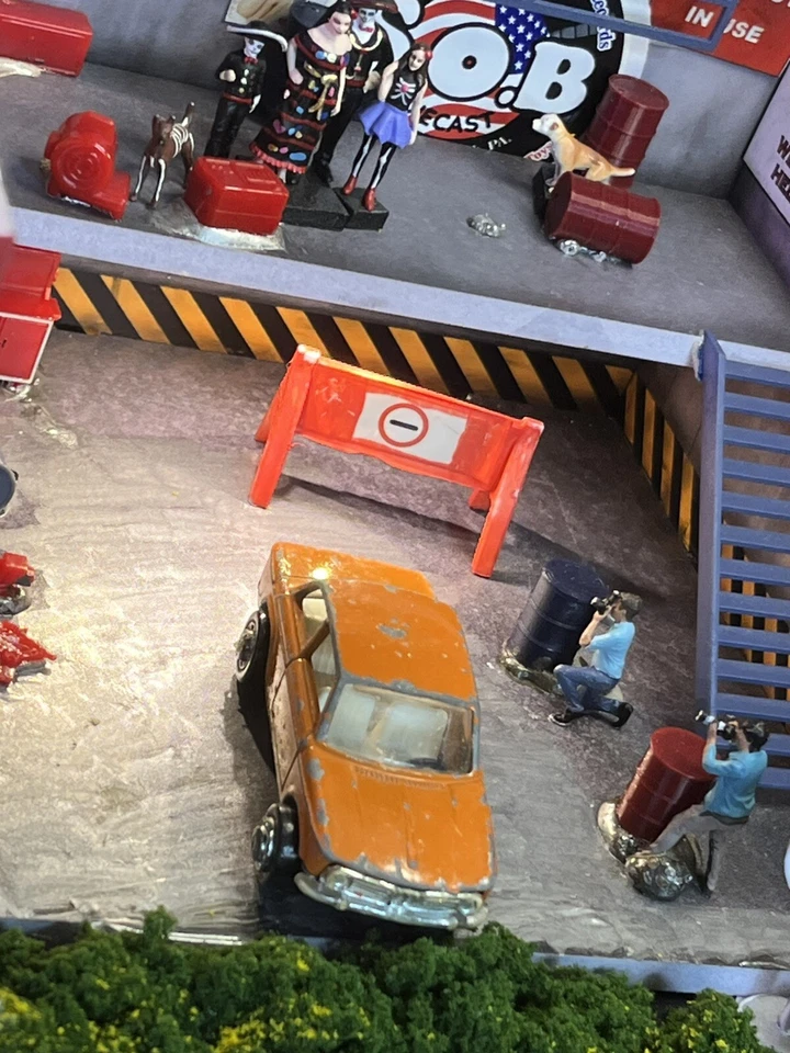 PlayArt BMW 2002 naranja diecast usado excelente estado Foto 3 de 4