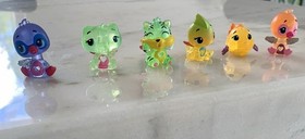 Hatchimals CollEGGtibles 10-Pack Mixed Lot Mini Figures w/ Egg Carton Case