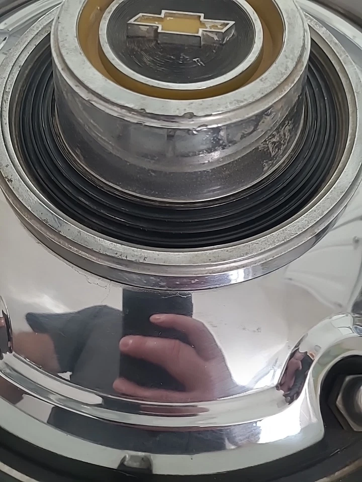 Chevy Blazer C10 1967-72 2 WD cubierta de tapacubos de rueda de 15" cromo amarillo individual Foto 2 de 4