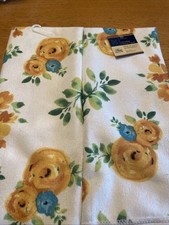 NWT Two Microfiber Kitchen Towels 15 x 25 Polyester Flowers