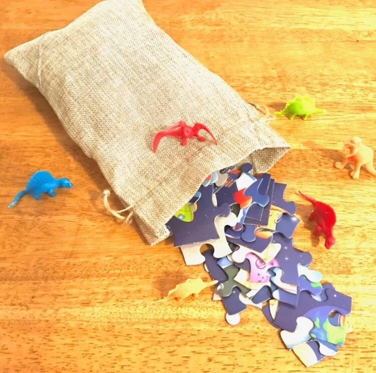 Bolsas de mano reutilizables de tela de cáñamo para joyería con cordón de regalo bolsas tamaños surtidos Foto 2 de 2