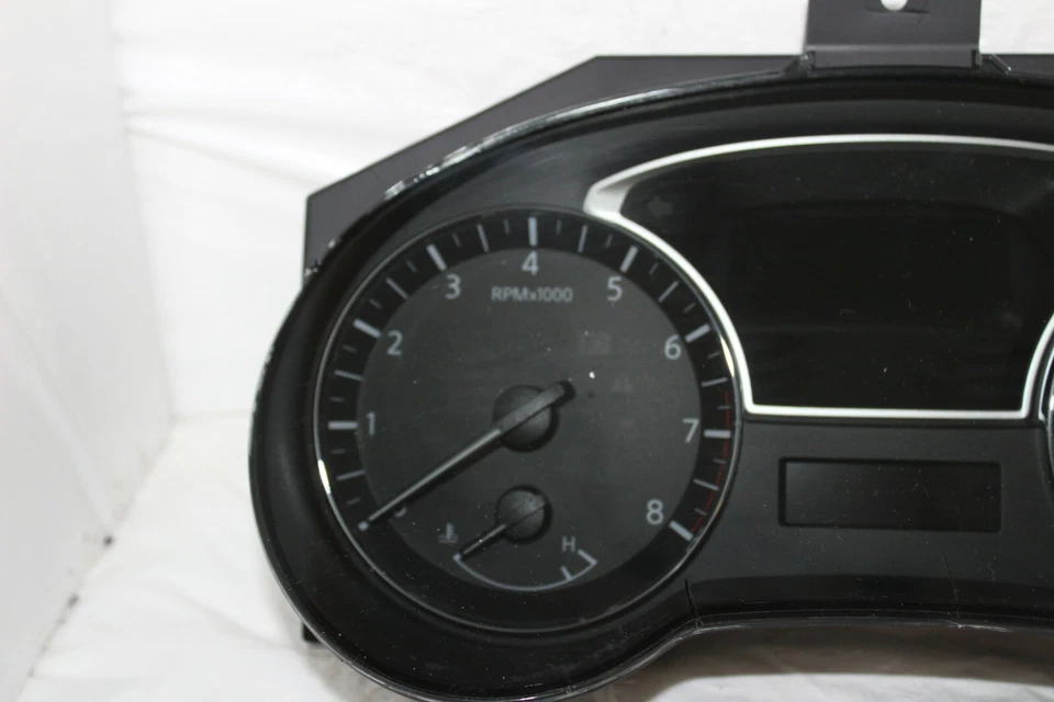 Cuadro de instrumentos velocímetro indicadores del panel de instrumentos Nissan Altima 2013 93.067 millas Foto 3 de 4