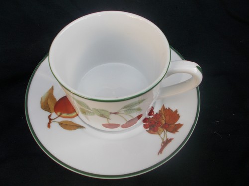 Royal Worcester Evesham Vale. Thé Ou Café Tasse Et Soucoupe - Picture 2 of 4