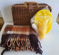 Fairbo wicker basket picnic set, Blanket, Plates, Cups, Utensils, And Basket