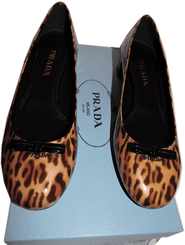 Prada Pumps Leopard Low Heel Leopard Patent Leather Bow Gold Logo Shoe 38 Animal - Picture 3 of 7