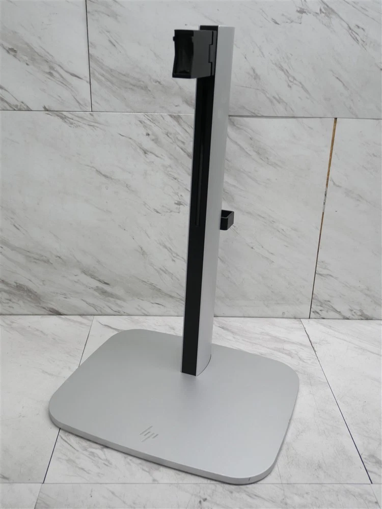 Supporto per monitor dal design industriale