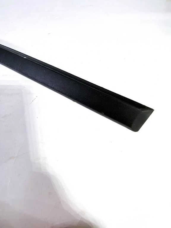 Moldura inferior puerta delantera derecha bmw e38 serie 7 95-01 51138208394 NUEVO Foto 3 de 4