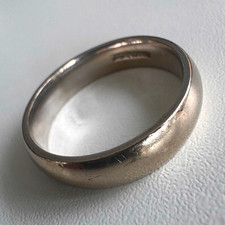 9ct White Gold Wedding Ring Band Size R 5.69g Hallmarked 375