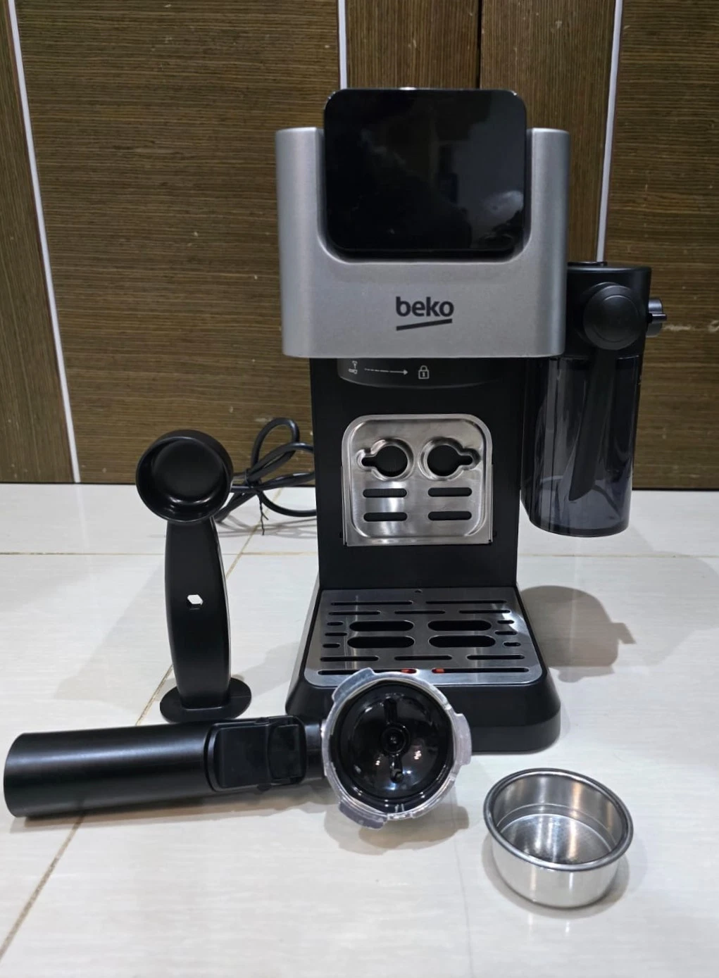 Beko CEP5304X CaffeExperto Espresso Coffee Machine -RRP £189.99