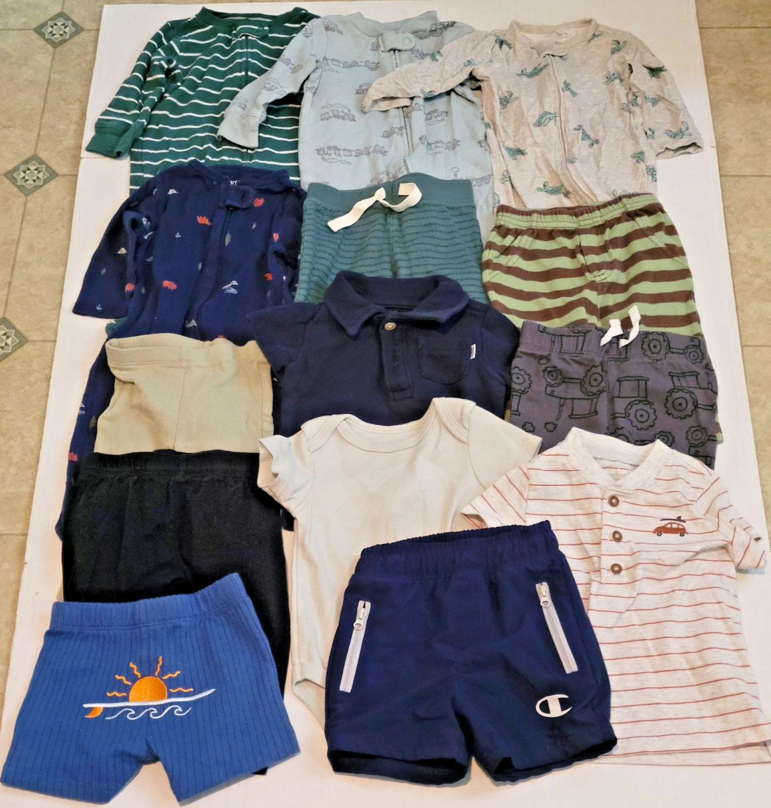 Baby Boys Clothes Lot (6M - 9M) 14 pieces Mostly Carters FREE SHIPPING
Opens in a new window or tab
