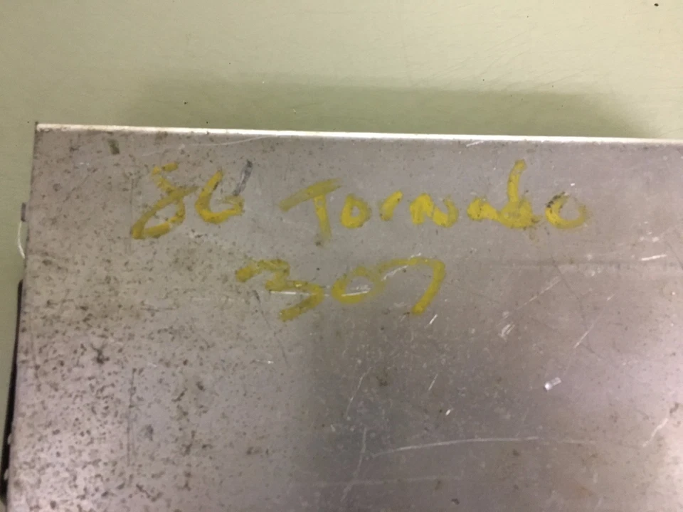 Pontiac J2000 1982 módulo de control informático motor 1,8 L ECU ECM 1225330 #3 Foto 3 de 3