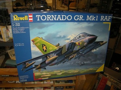 1:32 Revell 04705Tornado GR. MK 1 RAF in OVP-SELTEN/RARE-