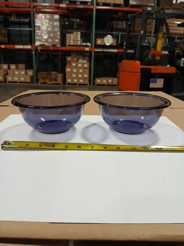 Pair of Vintage 1990's Pyrex Amethyst 1 Quart Glass Mixing Bowls USA