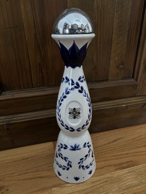 Clase Azul Reposado Empty Bottle 750 ml   Blue & White Ceramic   Original Cap 