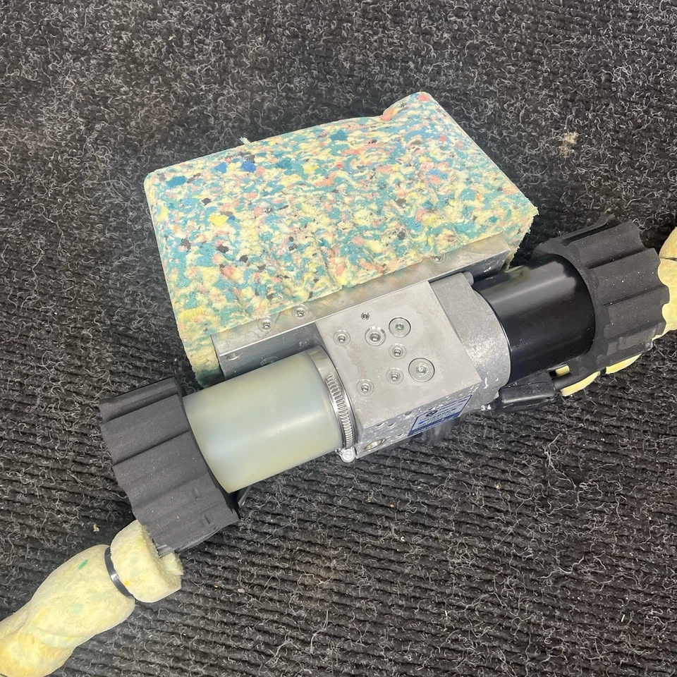 ☑️ 07-13 BMW E93 M3 335i 328i CONVERTIBLE TOP ROOF HYDRAULIC PUMP LIFT MOTOR OEM - Image 4 of 4