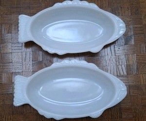 Set Of Two (2) VTG  Glasbake Fish White Made in USA J-2145 Approx 9.25" x 5-5/8"