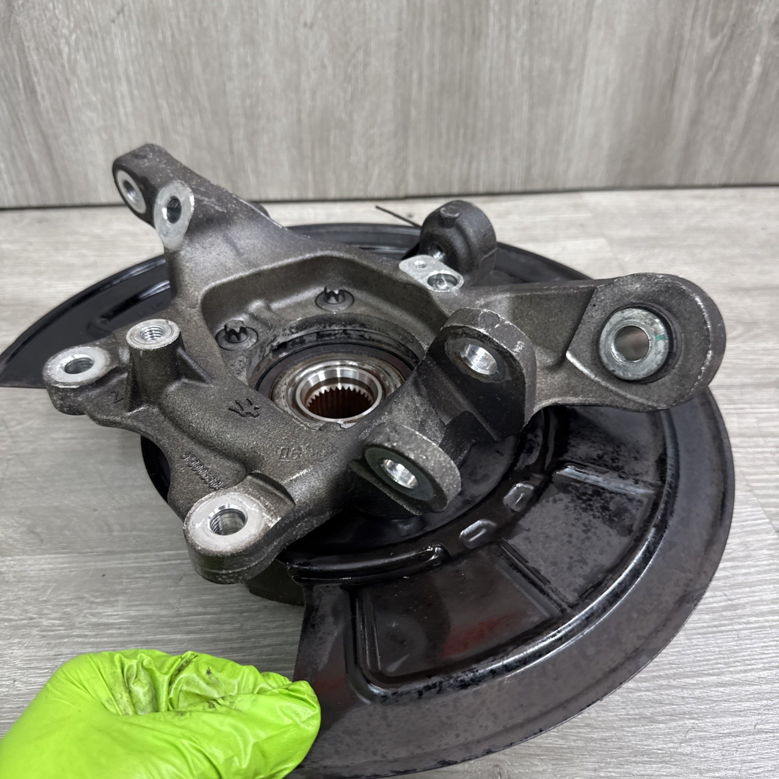 ✅ 2014-17 Maserati Quattroporte Rear Right Side Spindle Knuckle Hub Bearing OEM