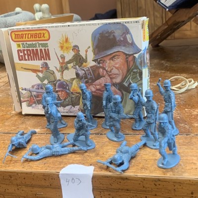 Matchbox Plastic Infantry Toy Soldiers German Army 15 Figures 1:32