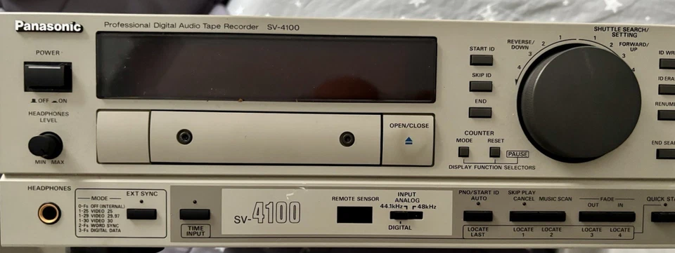 Panasonic SV-4100 Professional Digital Audio Recorder TESTED - Image 4 of 4