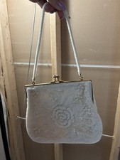 Womens White Floral Beaded Evening Bag Kiss Lock Shoulder Strap Gold, Pockets