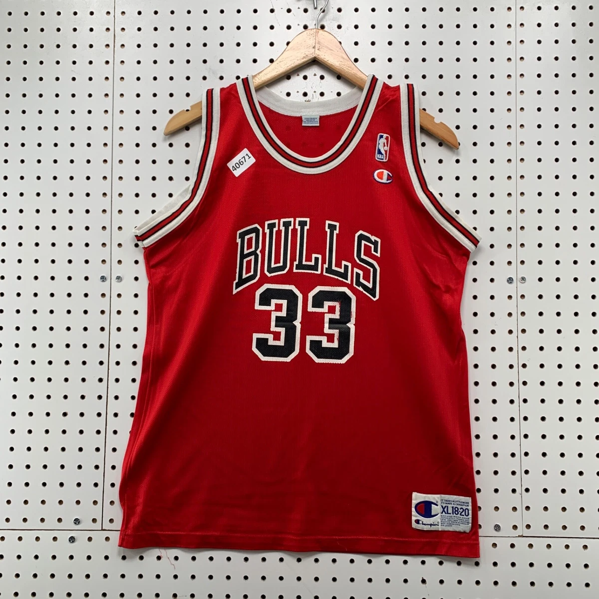 Champion Scottie Pippen Chicago Bulls NBA Fan Apparel & Souvenirs