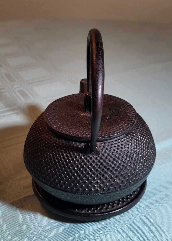 Chaleira de ferro fundido 300 ml estilo japonês bule martelado Nambu Tekki - Imagem 2 de 4