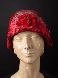Details About Auburn Hat Shop 1920s Maroon Velvet Helmet Cloche - 