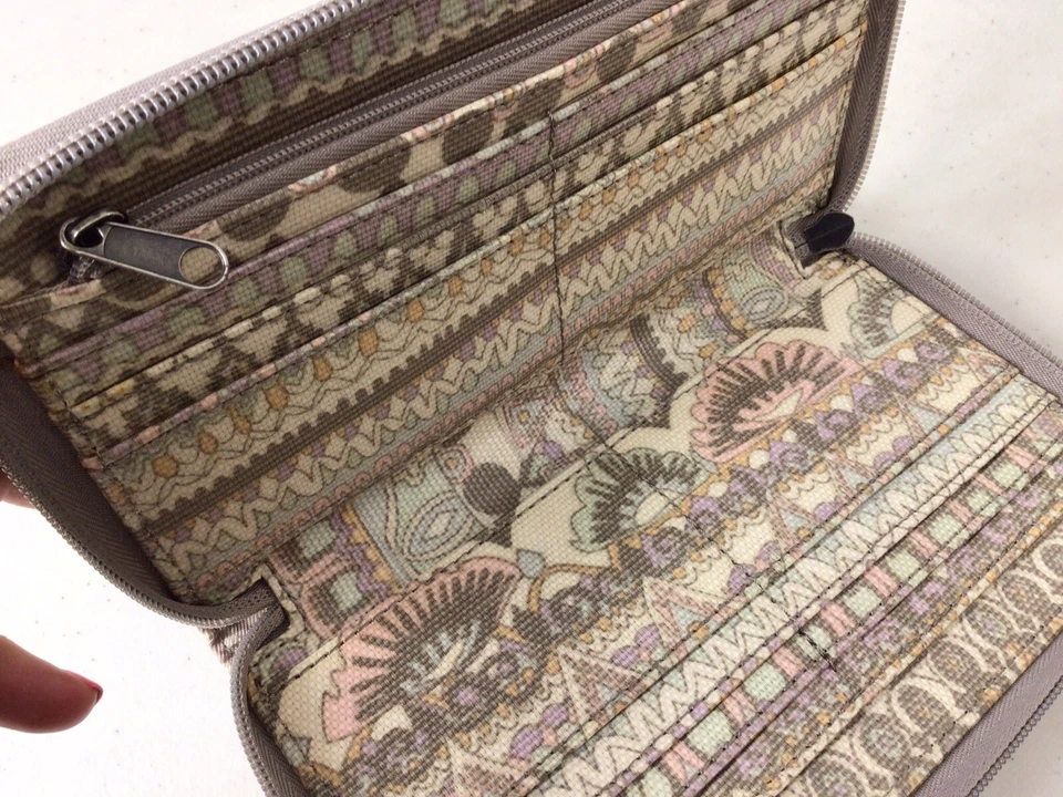 Sakroots Gray Wallet Zip Around - Image 4 of 4