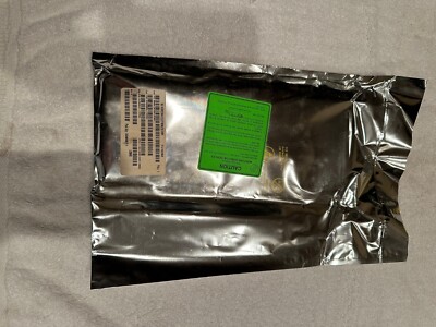 XILINX XCR3064XL CPLD Complex Programable Logic Device (4 units)