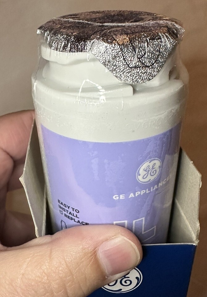 NEW Genuine GE Refrigerator Water Filter GSWF OEM Replacement Cartridge