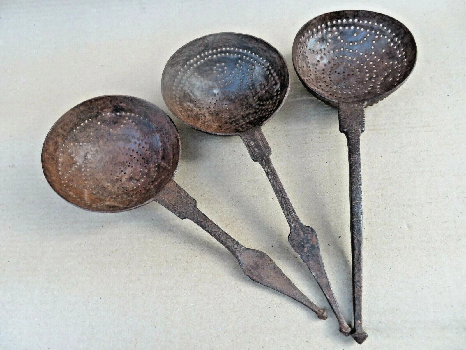 Vintage Iron Perforated spoon strainer Handle Bowl frying Kitchen cookware Qty-3