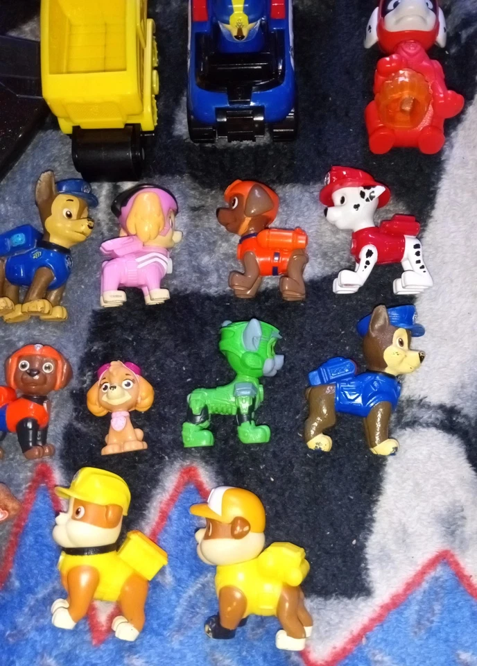 Lote de figuras y paseos Just Play Nickelodeon Paw Patrol Chase Rubble Skye Marshall  Foto 3 de 4
